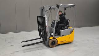 Chariot &eacute;l&eacute;vateur &agrave; trois roues Jungheinrich EFG 113 | Image 4 - Machineryline