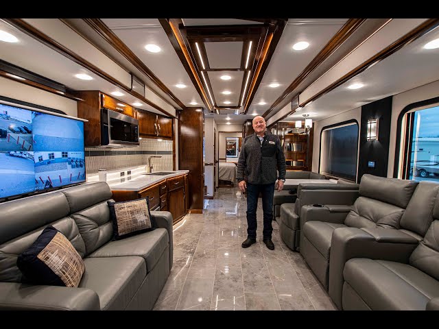 Preview image of 2022 Renegade Ikon i4534RX Super C (17U211033) youtube video