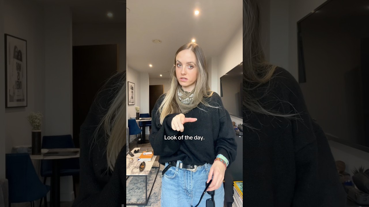 This scarf is the perfect dupe of the kujten scarf! #ootd #fashion #look