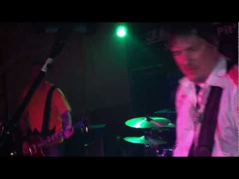 Face Down Presley  - Bleeder @ 31st St Pub Halloween Show 2011