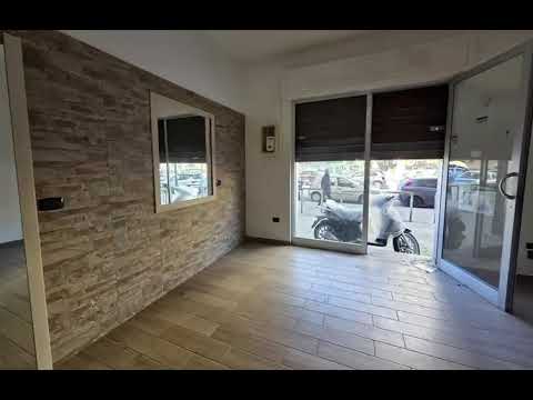 Locale commerciale in vendita zona Pianura