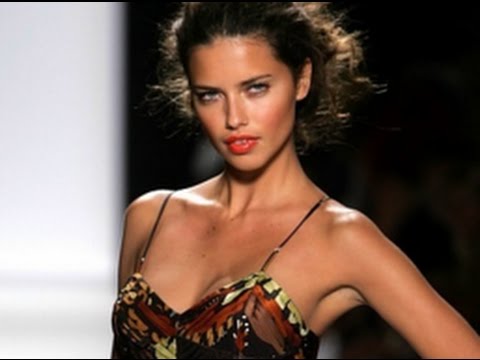 Luca Luca Fall / Winter 2006 ( Backstage And Runway )