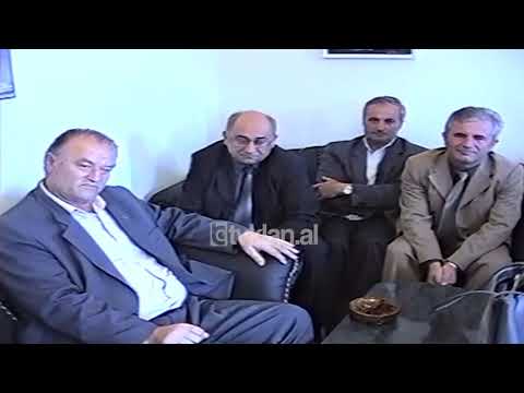 Kryeministri Meta e Nano takime me bazen ne Berat e Korçe - (7 Tetor 2001)