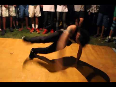 Batalha do Half :: Cypher- Free Session Original Breaking de Rua