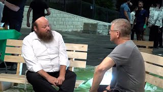 "צריך למנוע את המוישי הבא": הנערים החרדים האבודים שבורחים מעצמם למירון - התמונה מוצגת ישירות מתוך אתר האינטרנט יוטיוב. זכויות היוצרים בתמונה שייכות ליוצרה. קישור קרדיט למקור התוכן נמצא בתוך דף הסרטון