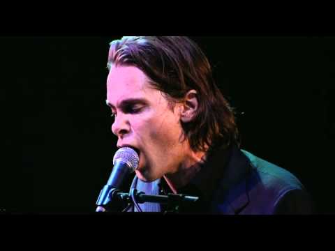 Hans Teeuwen - Live in London - Baseball Bat