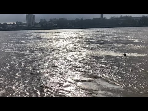 Mersey Tidal Bore. Highest Tide of Year 2024 from Widnes