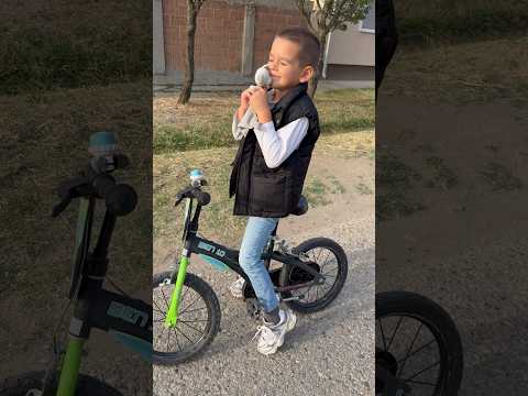 Nova veština🤩 #bicycle #driver #bear #kidsfun #kidsvideo #shorts #fypシ #toys #family