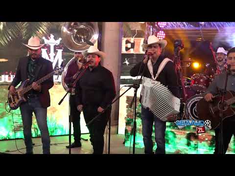 Julian Mercado Ft. Grupo Arriesgado - El 27 (En Vivo 2022)