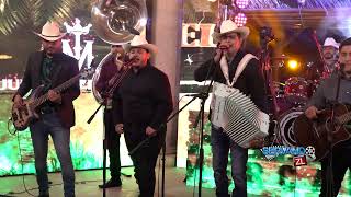 El 27 (En Vivo) Lyrics English Translation