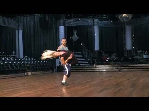 Kika på repet inför samban i Lets dance 2012 - Let’s Dance (TV4)