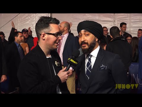 Jus Reign on the 2017 JUNO Awards Red Carpet