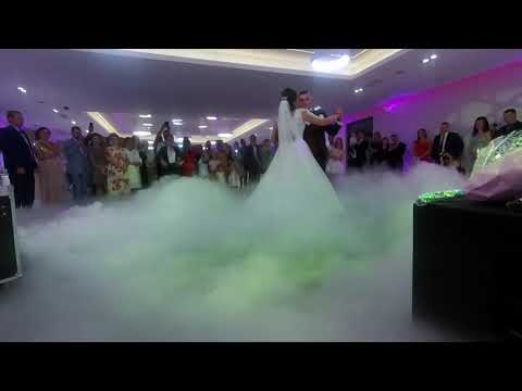 Imprezja taniec w chmurach na weselu