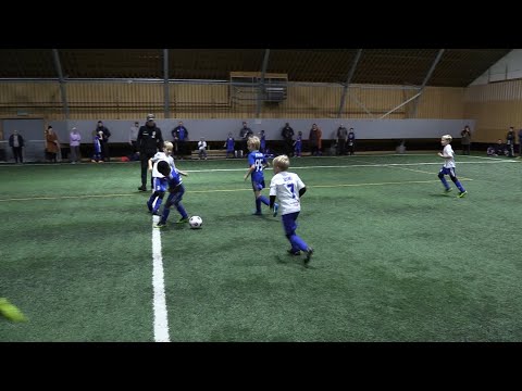 2022-10-29 LoPa/Valkoinen - EBK/Keltainen