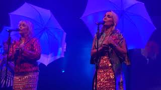 The Fizz Dancing in the Rain 24.09.17 (bucks fizz)