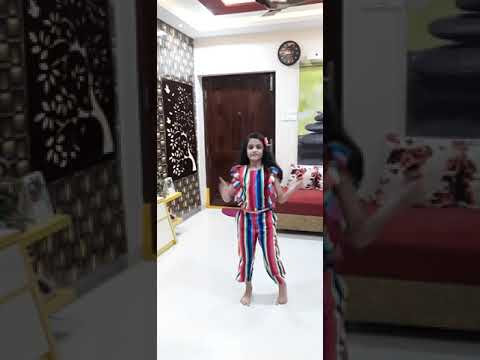 Sai Thanishka  Thanu dancing