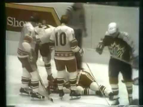 1977 - WC - Canada's Eric Vail takes major penalty against Soviets in Medal Round