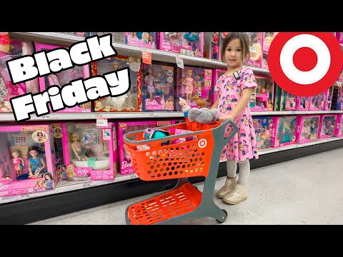BLACK FRiDAY TOY SHOPPiNG WiTH BiG KiD SHOPPiNG CART!!Oak gets MOM a Present and wears KPOP Dress!
