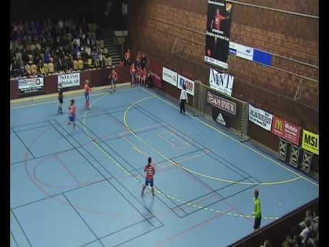 Gruppspel Dam ÖIFC Borens IK C Del 1.wmv