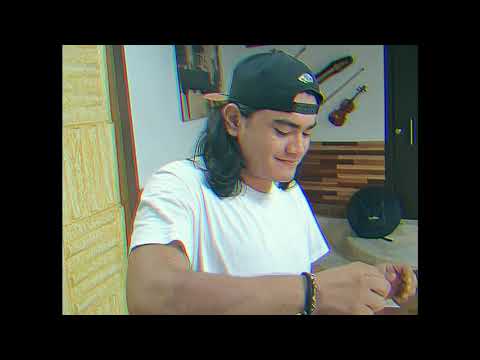 SUPERCUATES - DAME UN SEGUNDO (VIDEO OFICIAL / SUB)