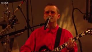 Hot Chip - Let Me Be Him (Live at Glastonbury 2015) 13/14