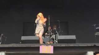 Sabrina Carpenter singing &quot;Your Love&#39;s Like&quot;