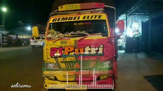 Download lagu Story Wa Titip angin kangen versi truck Gembel Eli... mp3