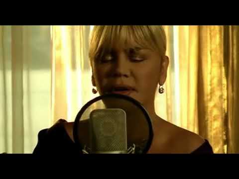 Crossing the Bridge: The Sound of Istanbul (2005) / extras