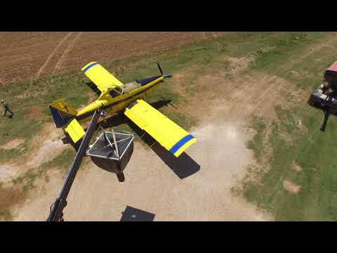 AT 502xp Aircraft Applying Fertilizer