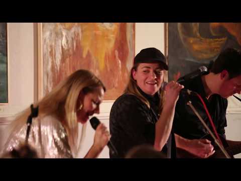 Min Klub Først - Alberte & Rosa Lux (LIVE)