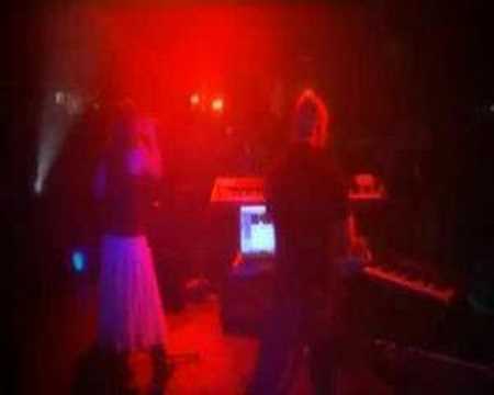 Staedler & Waldorf -  Can't Fight The Noise (Live)