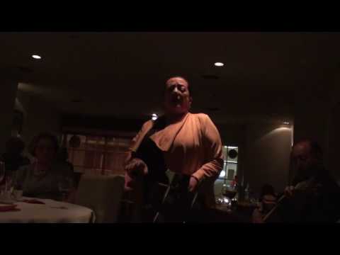 Alice Nunes - Lá porque tens cinco pedras