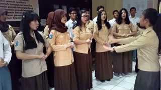 preview picture of video 'Paduan Suara SMK PGRI 1 Tangerang, 2014. [Gladi Kotor] [Enhanced]'