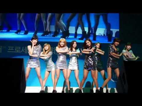 110118 Girls` Generation (Visual life show) - Visual Dreams (Intel Collaboration Song) (3)