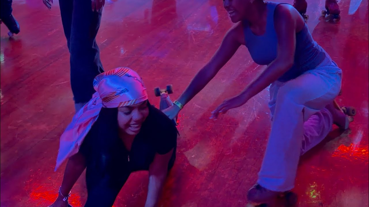 Isaiah takes Mariah & The Twins skating in  Camden, New Jersey and it’s lit!