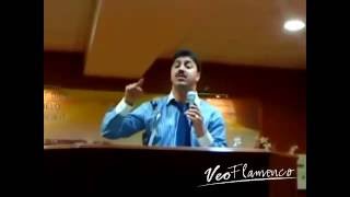 Pedro hermano de Diego el Cigala cantando en la iglesia | VEOFLAMENCO