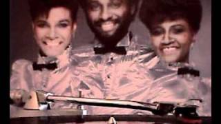 KHEMISTRY --- WHO'S FOOLING WHO