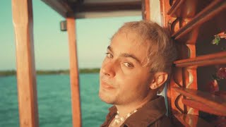 GUAPÍSIMA BUENÍSIMA Lyrics English Translation