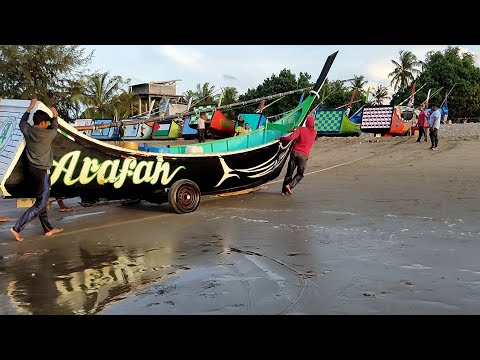 Wow Amazing..!! Fishing Boat Catch a Lot of Fish - Big Catch !