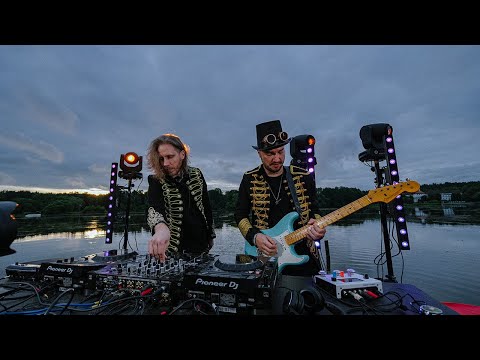 Digital Dreamers and Para Noir