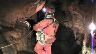 preview picture of video 'VG 3920 - Grotta fra Monrupino e Fernetti'