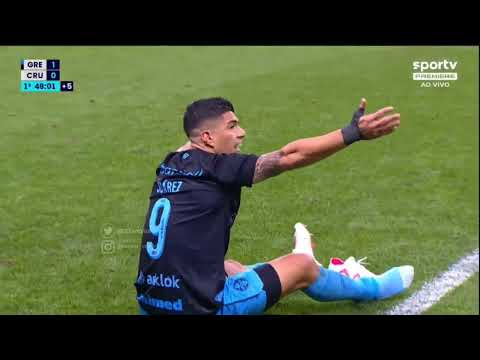 Luis Suarez shoe thrown away from opposition’s player
