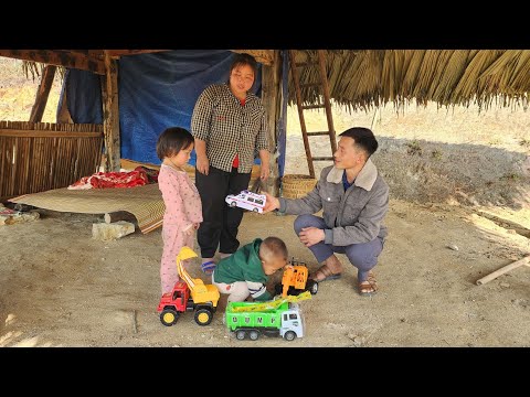 Duc was kind and bought a lot of children's toys to give to the single mother's two small children