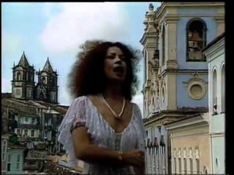 Clara Nunes - Ijexá com Filhos de Gandhi na Bahia