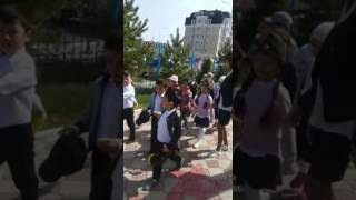 Бейбіт күн жасасын әлемде деп 9 мамыр Ұлы жеңіс күніне арналған балабақша тәрбиеленушілерінің шеруі