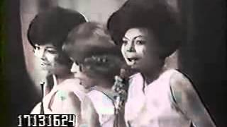 The Supremes - My Heart Can&#39;t Take It No More @ The Apollo Theater