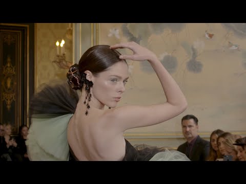 Christian Siriano Paris Fashion Week Spring /Summer 2020 / Fashion Box