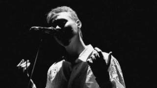 Pedro Aznar-Pat Metheny group-The First Circle 1984.wmv