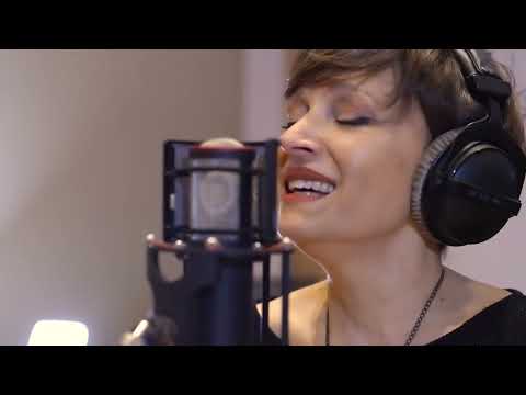 Lorena Astudillo - Te veré en mis sueños (video oficial)