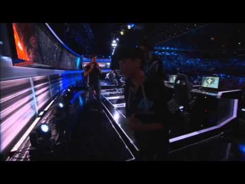 Recap / All Chat - TSM vs CLG - Madison Square Garden - League of Legends